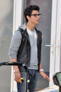 30332119_OAVRJDSJS - joe jonas