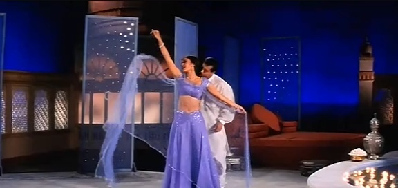 19 - Hum Dil De Chuke Sanam - Chand Chupa Badal Mein