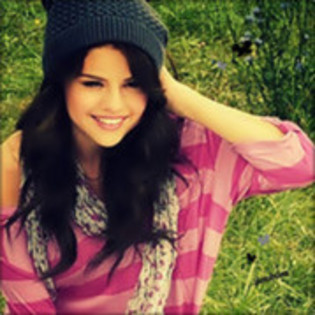 32807484_MJYGFCTBW - Selena Gomez