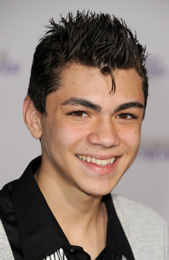 Adam+Irigoyen+Premiere+Paramount+Pictures+XM8Ew0JNUZul - adam irigoyen