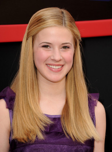 Caroline+Sunshine+Premiere+Walt+Disney+Pictures+WvLNFQ5JqVul