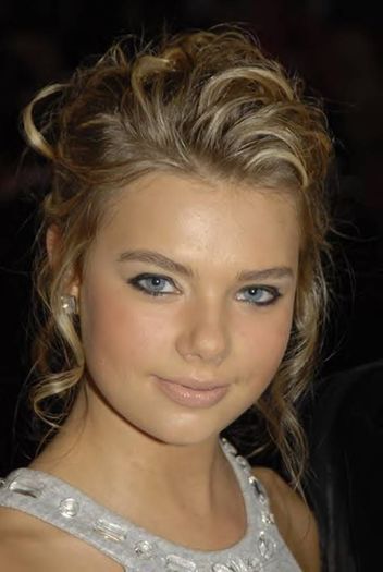 Indiana-Evans-indiana-evans-9171363-670-1000 - h2o