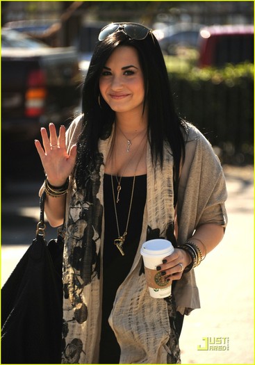 demi-lovato-leaves-treatment-01 - album special pt luiza19