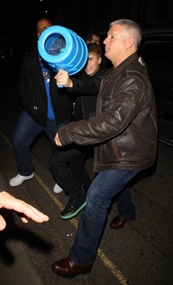  - 2011 Arriving Back To His Hotel In London March 15th
