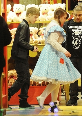  - 2011 At Hamleys Toy Shop With The Smith Family March 15th