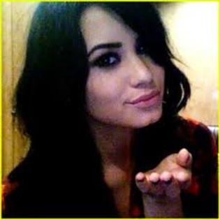 images (4) - Demi Lovato la web