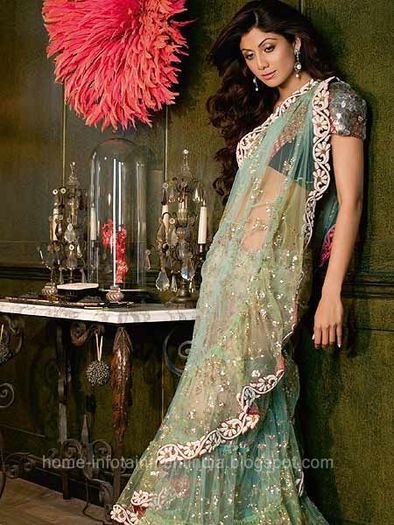shilpa-shetty-harper\'s-bazaar-oct-2009-04 shilpa-shetty-harper\'s-bazaar-oct-2009-04