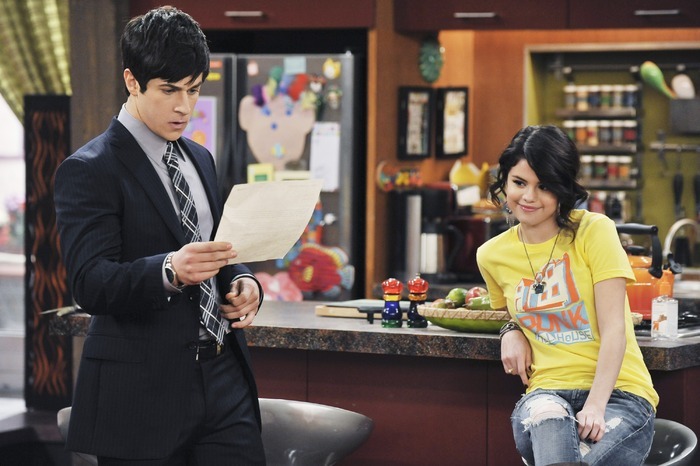 14010319_QPWPIPPJT - xEpisoade din Wizards of Waverly Place