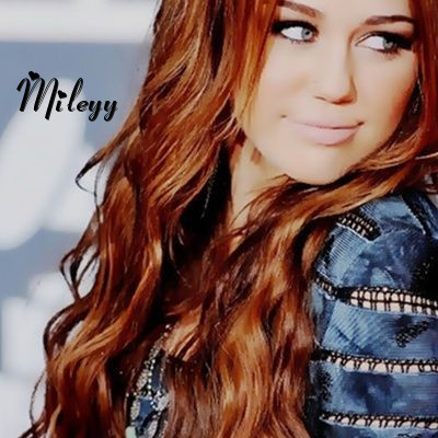 33250445_KBHRUAPQL - Miley Cyrus glittery