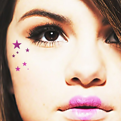 33250465_UCDAQCZXF - selena gomez glittery