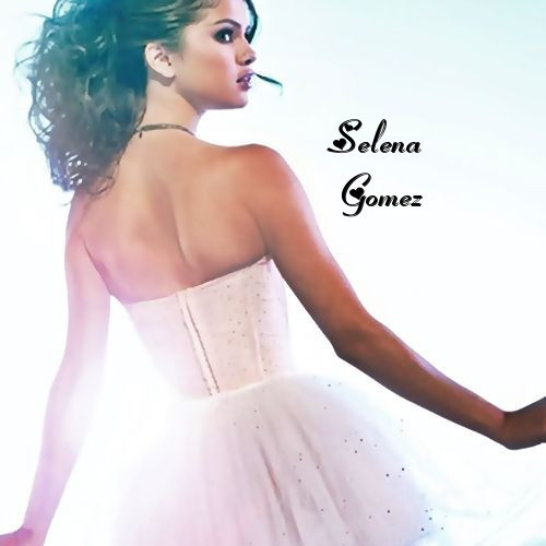 33250481_MUQVTZBWA - selena gomez glittery