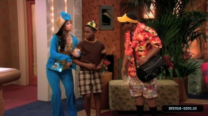 normal_brenda-song-0038