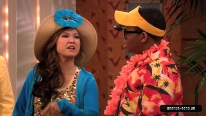 normal_brenda-song-0047