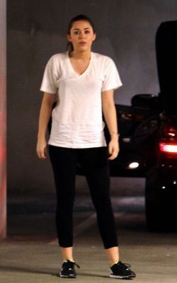 normal_006~68 - Leaves the gym in Hollywood