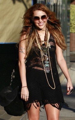 1 - Miley Cyrus Black LA Beauty