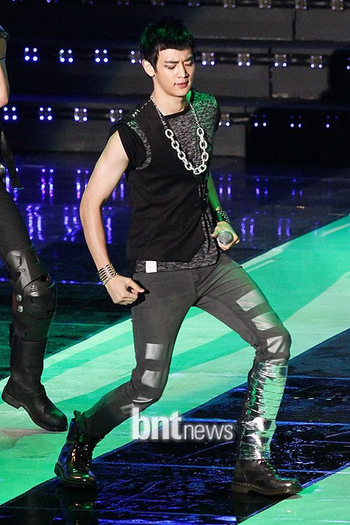 tumblr_l7v3e1wqRe1qaxukqo1_500 - Choi Minho