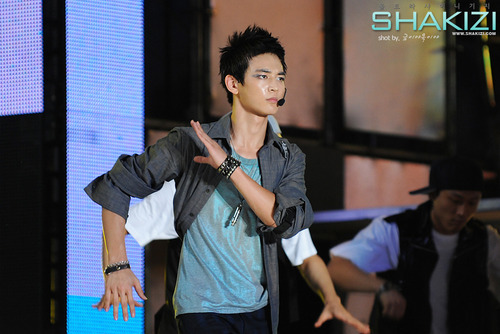 tumblr_l802sq3LUe1qaxukqo1_500 - Choi Minho