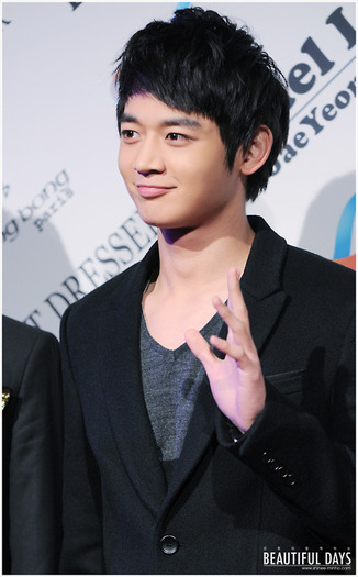 tumblr_ldh8nx2mi11qaxukqo1_500