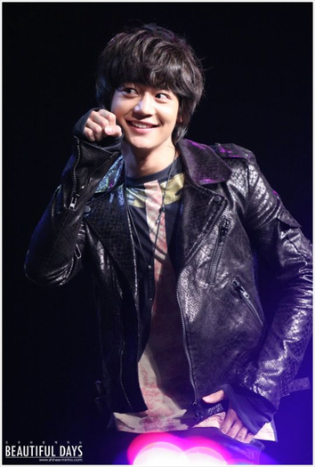 tumblr_lh0wptEc5l1qaxukqo1_500 - Choi Minho