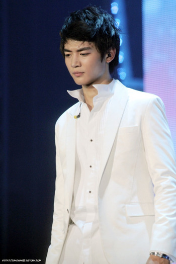 tumblr_leefczHyq01qaxukqo1_500 - Choi Minho