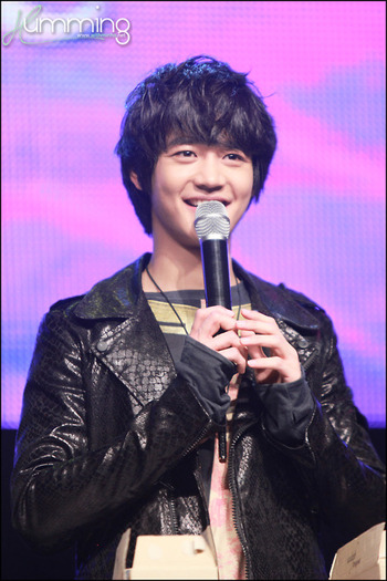 tumblr_lh3uteVc2h1qaxukqo1_500 - Choi Minho