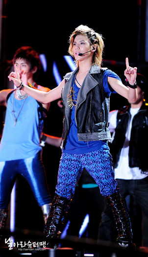 tumblr_l92on4DPzk1qa4rk1o1_500