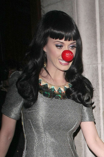 Katy+Perry+Katy+Perry+Radio+One+Studios+2+03P-_D0Cemxl - katy perry amuzanta