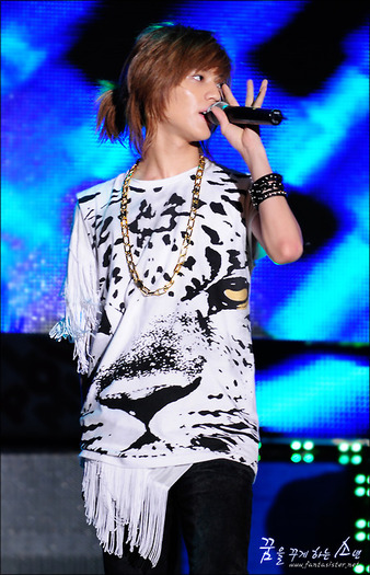 tumblr_l9cncaMGg01qa4rk1o1_500 - Taeminuuu