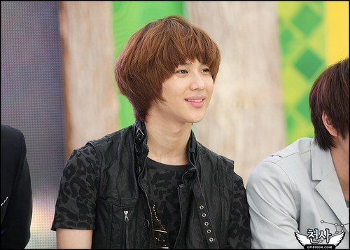 tumblr_l3aowy0Zog1qa4rk1o1_500