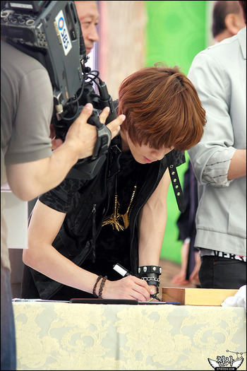 tumblr_l3aoxq0Ck81qa4rk1o1_500 - Taeminieee