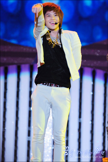 tumblr_l3ca3lLg9e1qa4rk1o1_500 - Taeminieee