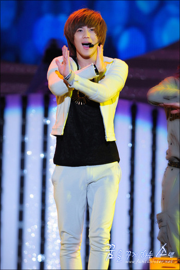 tumblr_l3ca3rp3Rg1qa4rk1o1_500 - Taeminieee
