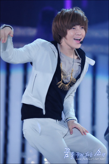 tumblr_l3ca13emgg1qa4rk1o1_500 - Taeminieee