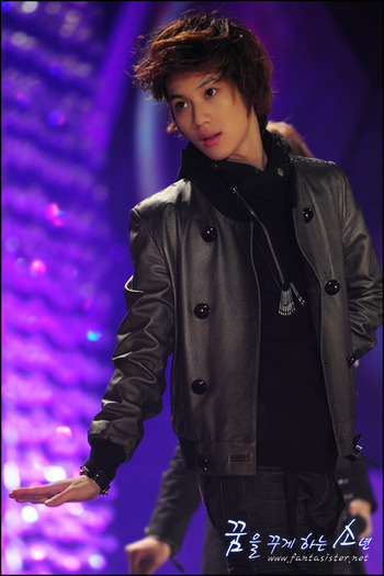 tumblr_kvsx2uKZc21qa4rk1o1_500 - Taeminieee