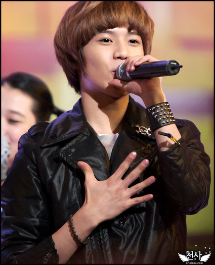 tumblr_kw9l2aprAa1qa4rk1o1_500