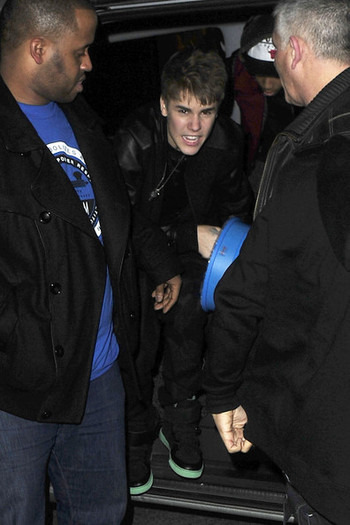 Justin+Bieber+Justin+Bieber+Jaden+Smith+La+WnJGZ0tqasAl - justin bieber 2011