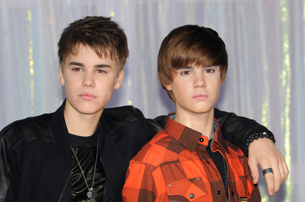 Justin+Bieber+Justin+Bieber+Madame+Tussauds+353kDq66C5el - justin bieber 2011