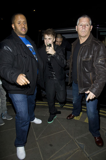 Justin+Bieber+Justin+Bieber+London+2+AbV0wNY1bdTl - justin bieber 2011