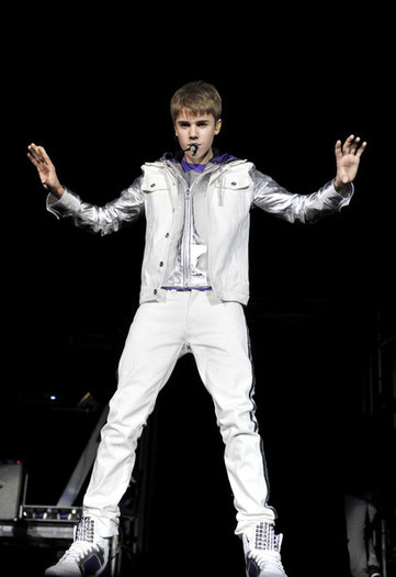 Justin+Bieber+Justin+Bieber+Performs+AZjRM_T5Qq4l