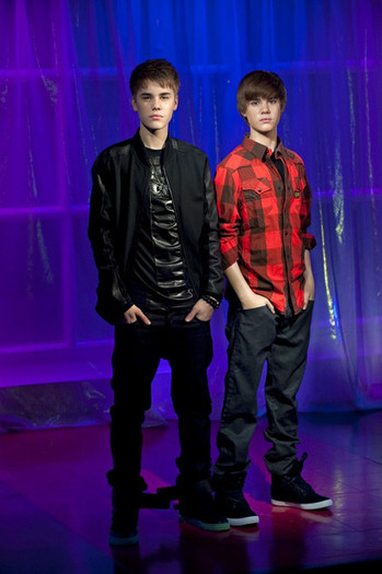 Justin+Bieber+Justin+Bieber+Madame+Tussauds+O2wch52dPbnl - Justin Bieber at Madame Tussauds 2