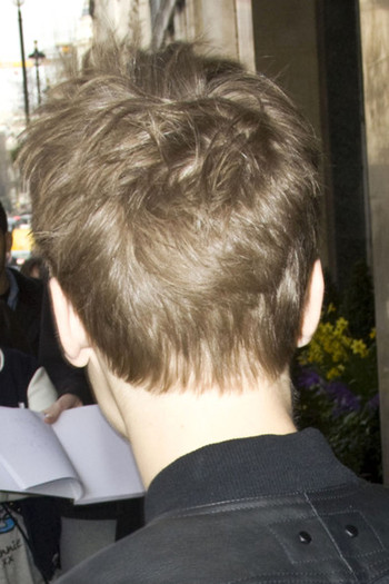 Justin+Bieber+Justin+Bieber+Leaves+Hotel+GlqWaI5o5Sxl - Justin Bieber Leaves His Hotel