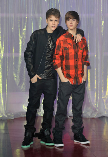 Justin+Bieber+Justin+Bieber+Unveils+Waxwork+GgdPeUcvpqkl