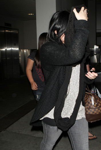 Demi+Lovato+Demi+Lovato+Arriving+LAX+Airport+WlV4meT1M6ul - news5