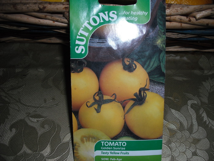 Golden Sunrise; Tomate galbene
