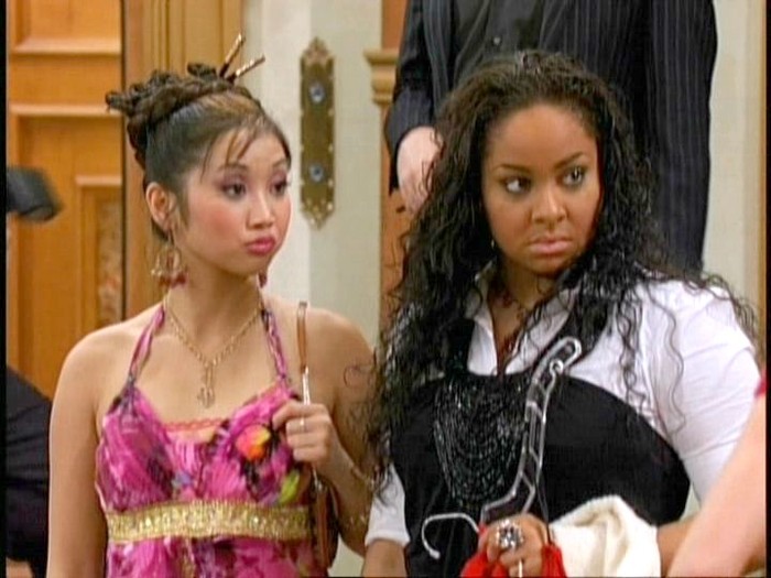 006TSH_Raven_Symone_041 - Brenda Song and Raven Symone in Thats So Suite Life of Hannah Montana