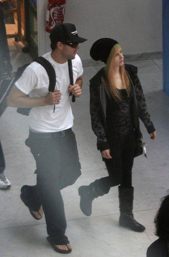 Avril Lavigne Avril Lavigne Brody Jenner Nice MZdntw1OMsjl