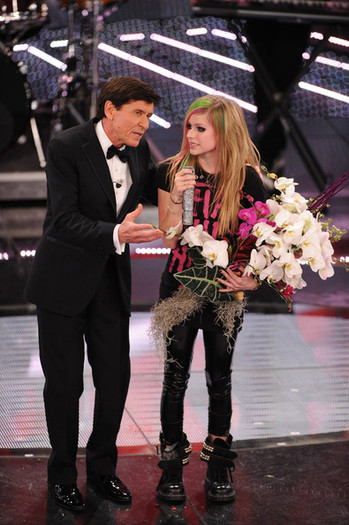 Avril Lavigne Sanremo 2011 61st Italian Song ZS2mqKjDdewl