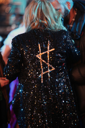 Kesha+2011+New+Year+Eve+Times+Square+HmXQmNGADfsl - kesha