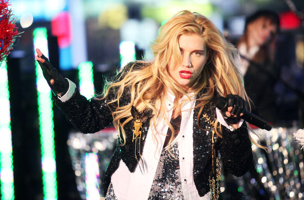 Kesha+2011+New+Year+Eve+Times+Square+_iglTh7jC_rl