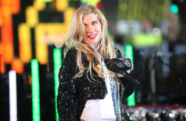 Kesha+2011+New+Year+Eve+Times+Square+SESTx-kUQRLl